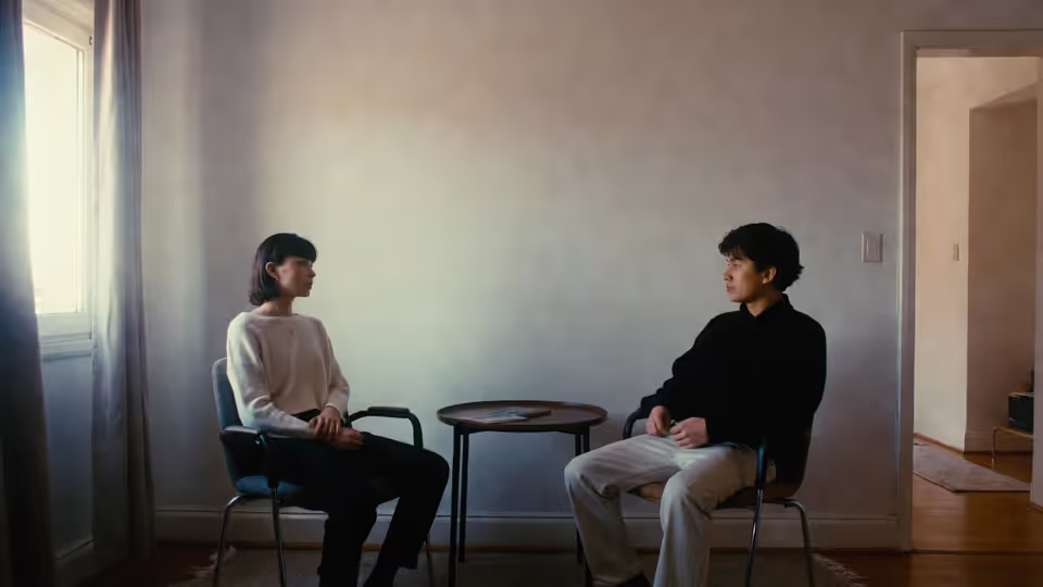 Signs of a Healthy Relationship: Emotional Safety, Boundaries & Secure Traits